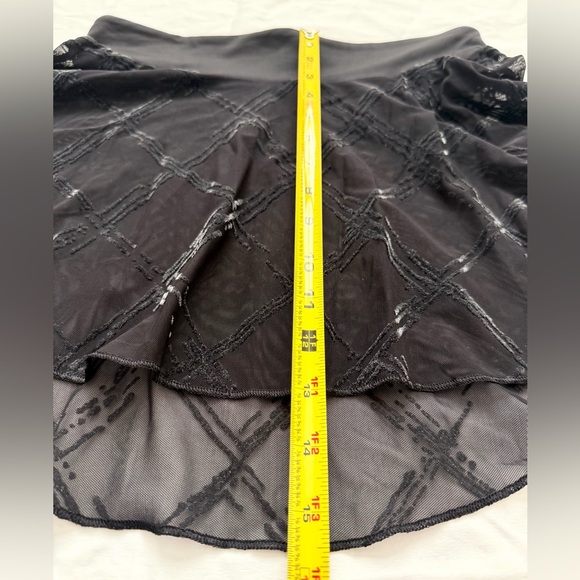Mirella Black Elastic Mesh + Velvet Detail Ballet Skirt | Size Medium - Picture 6 of 13